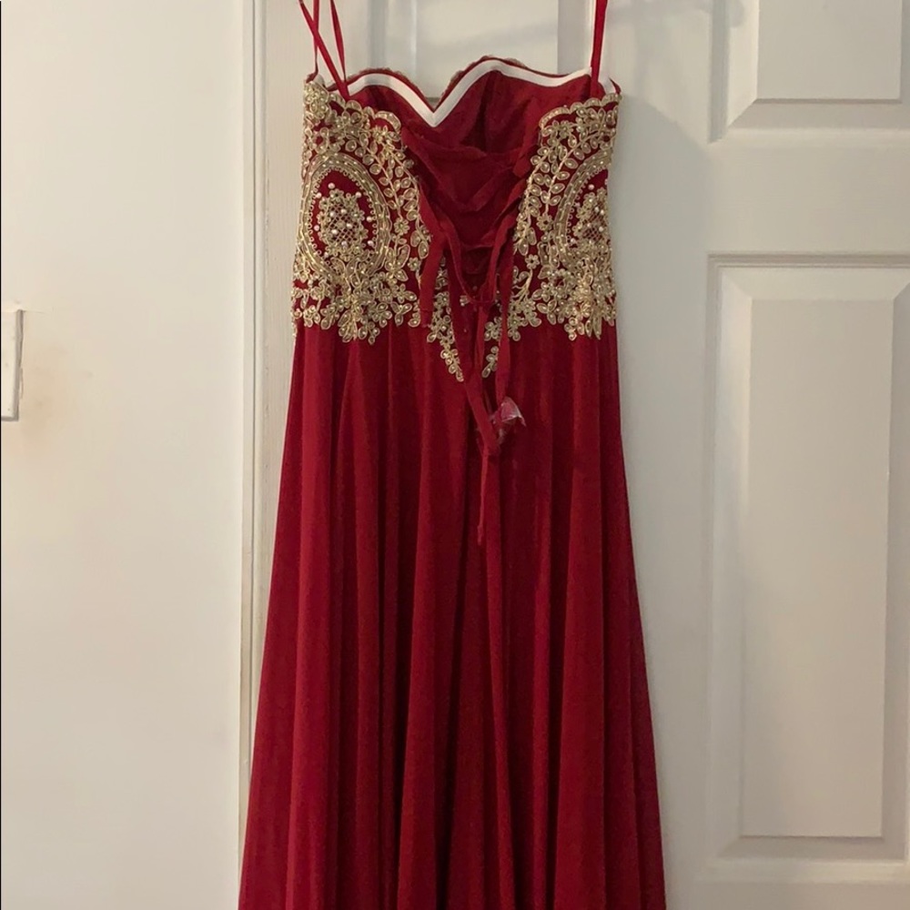Dress - Picture 3 of 3